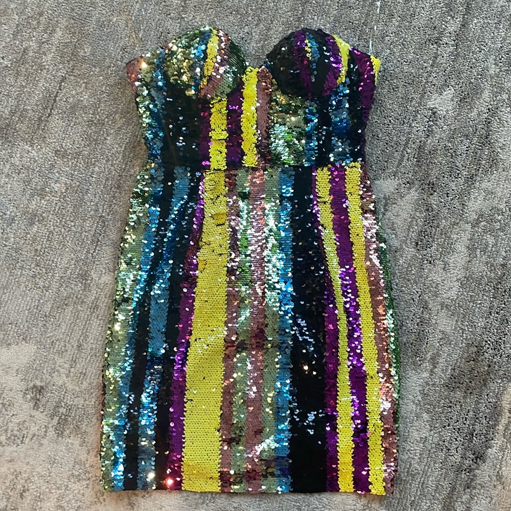 NWT multi color strapless sequin dress size small.